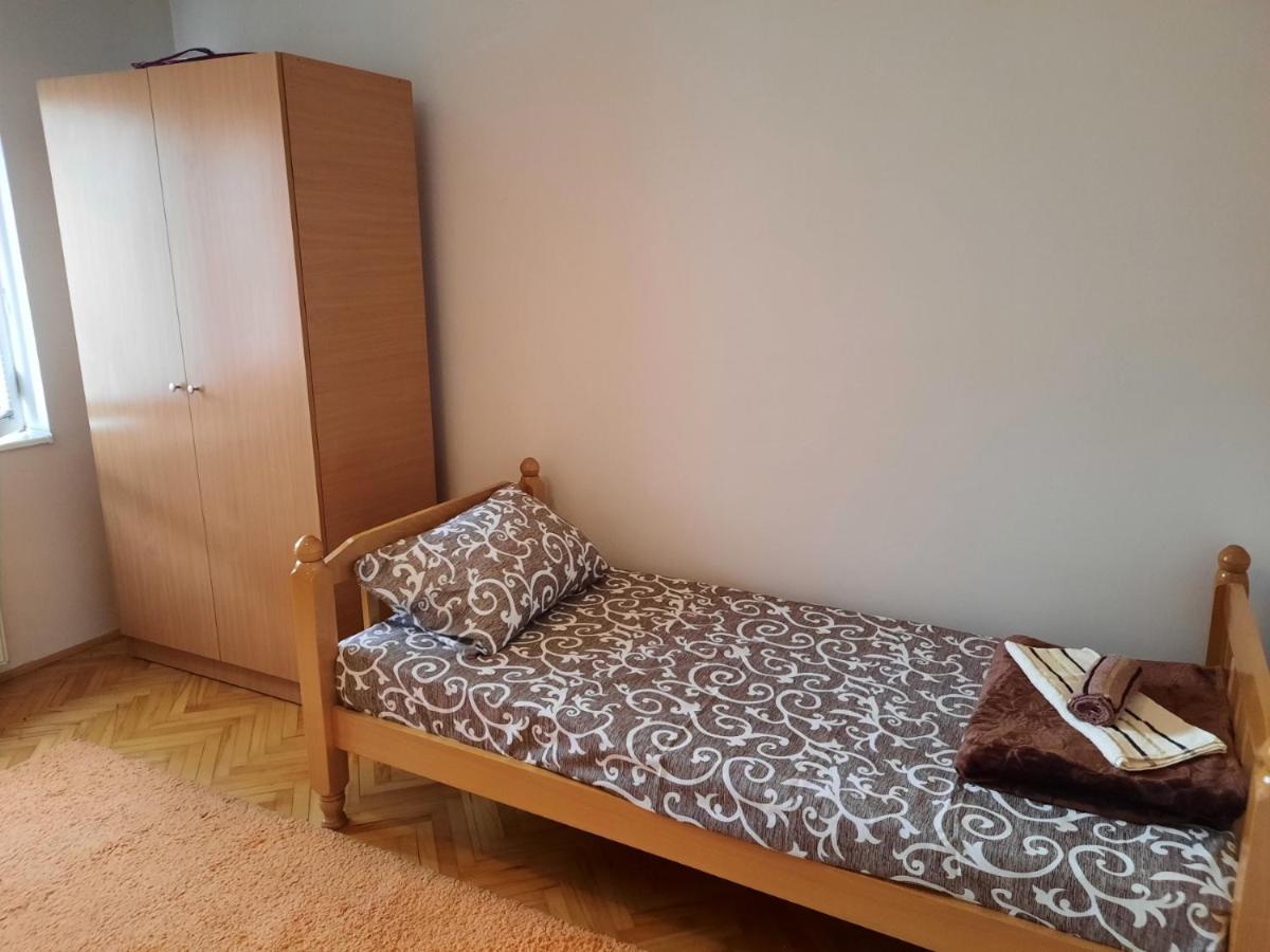 Ferienwohnung Apartman Lan - Free Parking Vranje Exterior foto